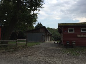 Heim mit Blick zu den Kontainern