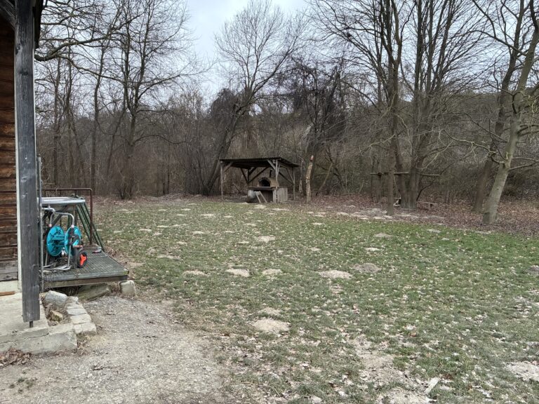 Pfadfinderheim, Gelände (2)