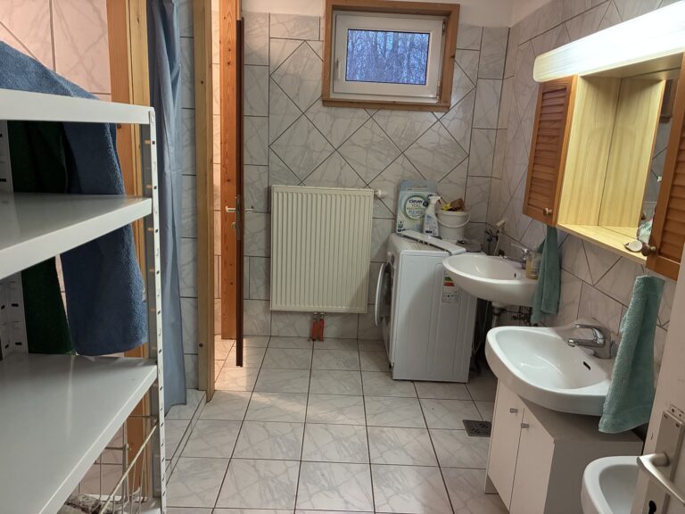 Waschraum ♂, Pissoir, WC, Dusche